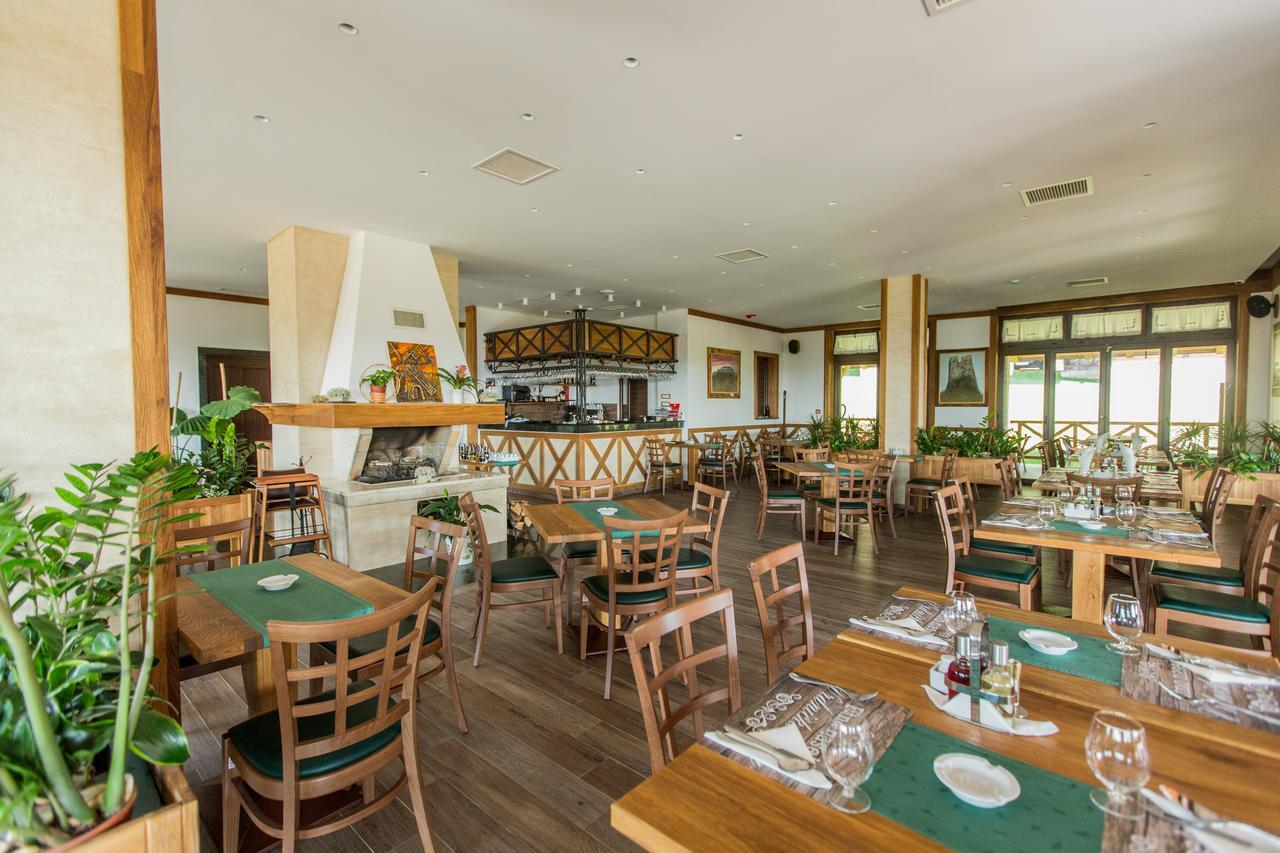 Etno Naselje Vrdnicka Kula Bed and Breakfast Vrdnik Buitenkant foto