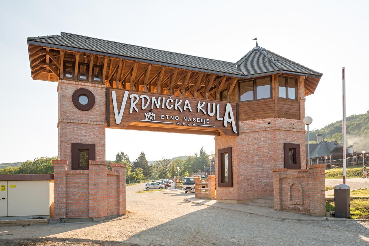 Etno Naselje Vrdnicka Kula Bed and Breakfast Vrdnik Buitenkant foto