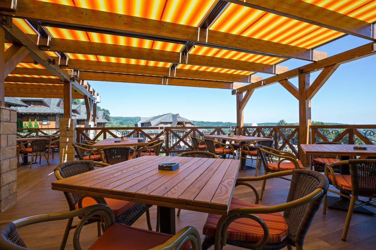 Etno Naselje Vrdnicka Kula Bed and Breakfast Vrdnik Buitenkant foto